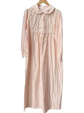 Barbizon Vintage Long Sleeve Pink Embroidered Nightgown Sleepwear. Large.